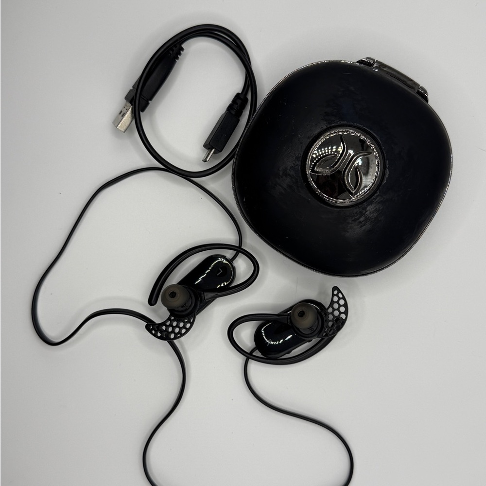 Jaybird Freedom Sprint Sport Headphones + Case & Charger